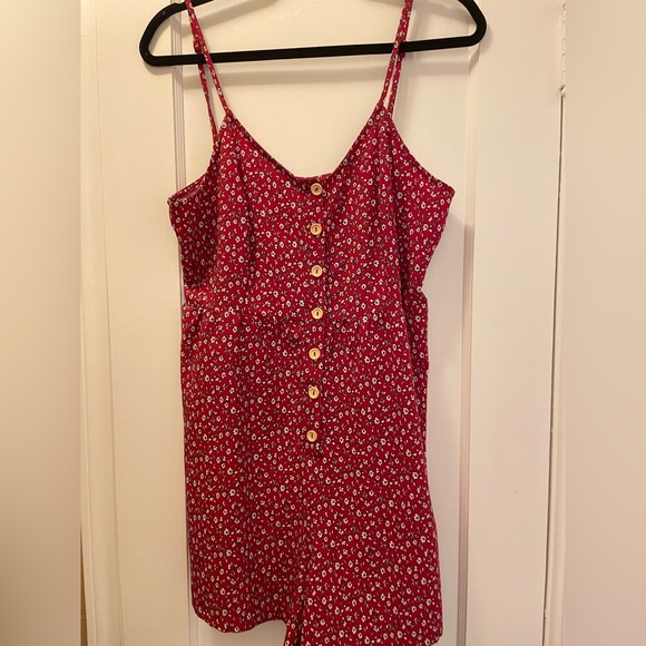 SHIEN 0XL Red Floral Ditsy Romper Dress / Excellent Condition ❤️🌹 - Picture 7 of 10